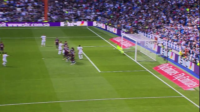 FIFA 17 : Bande annonce Coups de Pied Arrêtés Repensés