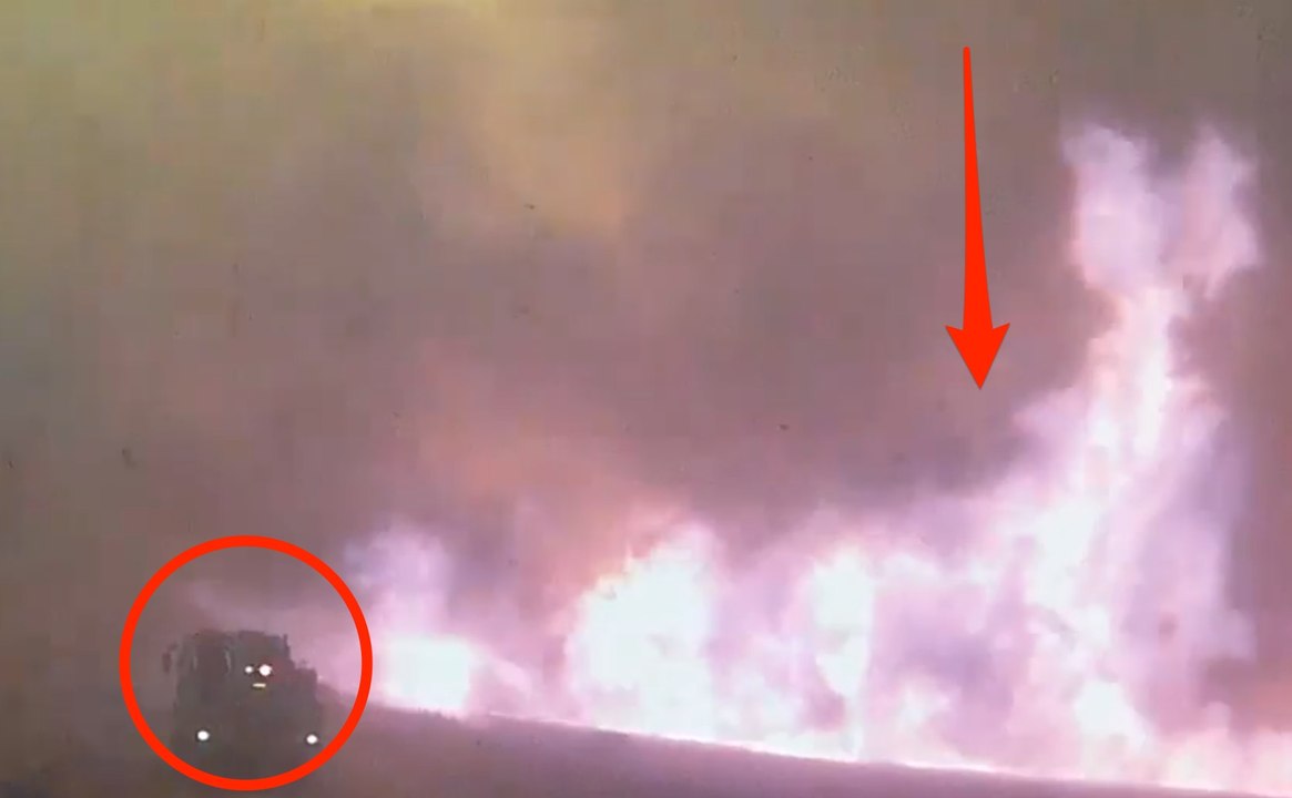 Plusieurs camions de pompiers sont piégés par les flammes aux Etats-Unis !