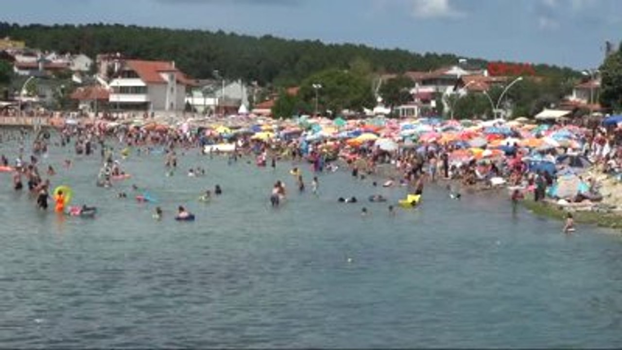 Kocaeli Kandıra Sahilleri Doldu