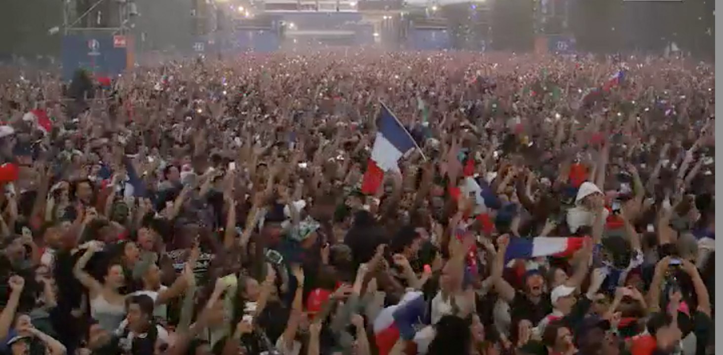 France-Allemagne: les supporters français déchaînés