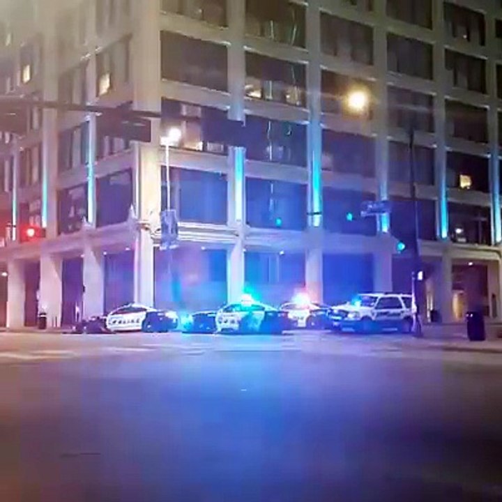 5 police officers killed by snipers during protest in Dallas