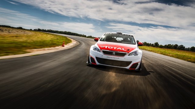 VÍDEO: Primeras impresiones sobre el Peugeot 308 Racing Cup