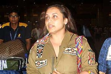 Mama bear Rani protects baby Adira from getting clicked by media