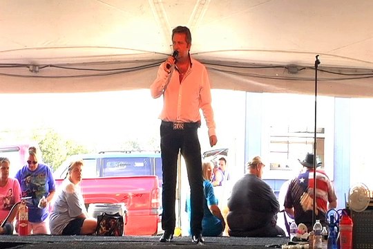 Colin Paul sings 'Can't Help Falling In love' Elvis week 2012