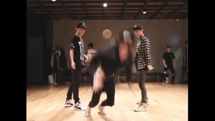 Bobby 's reaction when B.I fell down