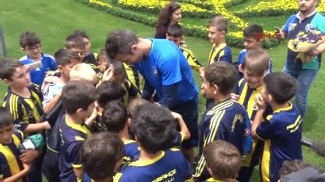 Fenerbahçe'de Teknik Heyet ile Basın Mensupları Maç Yaptı