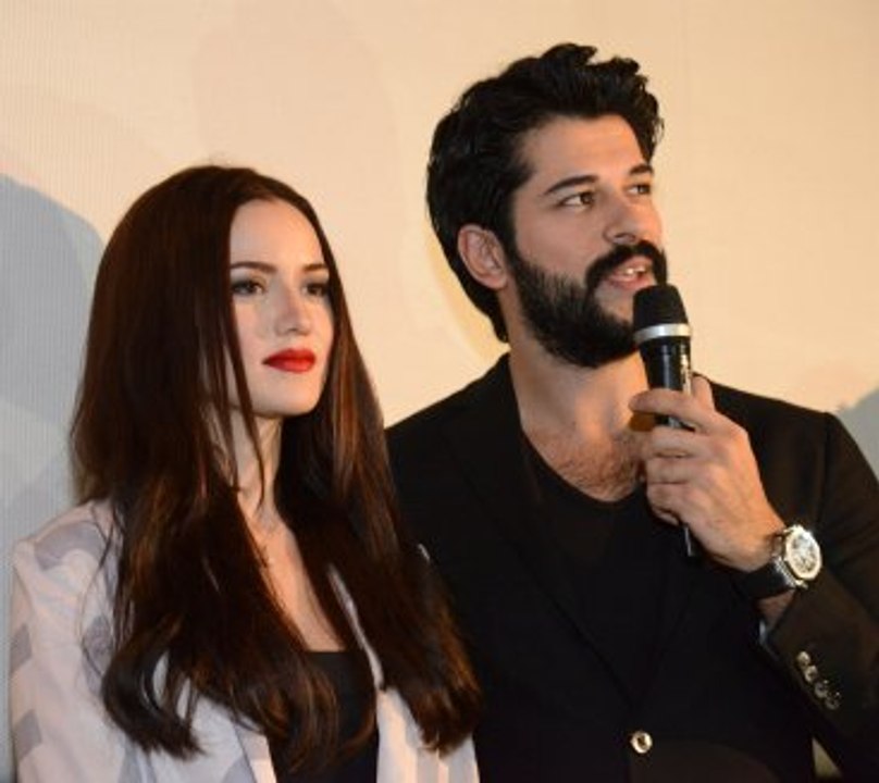 Burak Özçivit ile Fahriye Evcen Evlendi mi?