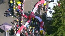 Accident au Tour de France : la flamme rouge chute sur les coureurs à l'arrivée