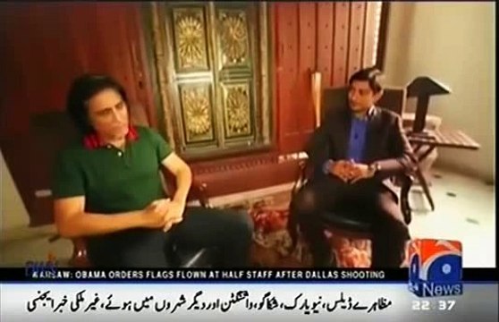 Watch What Ramiz Raja did with an Airport Official who asked him for Money in Karachi Airport
