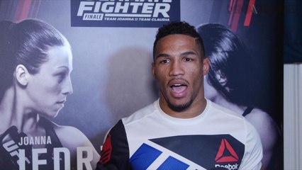 Kevin Lee puts on a impressive display of striking to get the victory