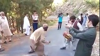 Pashto Funny Dance Video - Pathan Mast Dancing