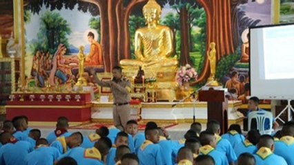 Disciplina castrense para combatir la violencia en las escuelas de Tailandia