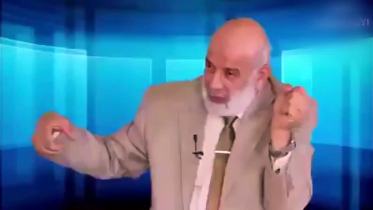 وجدى غنيم يفتى: من يسمع أغنية تسلم الايادى "مرتد"