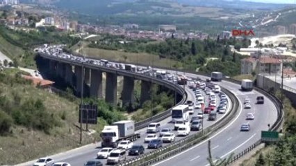 Kocaeli Tem Otoyolu'nda Bayram Dönüşü Çilesi