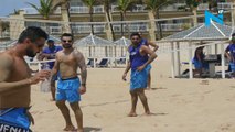 Virat Kohli flaunts his chiseled abs on beach
