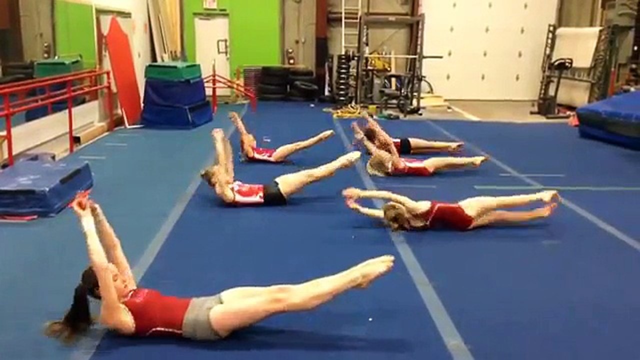 Séance d'abdominaux sur Uptown Funk de Bruno Mars !