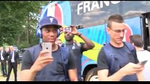 Equipe de France : l'accueil châleureux et en musique du personnel du Centre National du Football