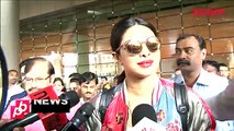 Why Is Priyanka Chopra Upset With Deepika Padukone    Bollywood News