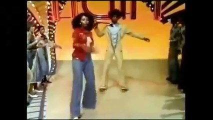 PURO PARI Soul Train Line 1