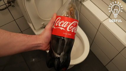 How to clean your toilet using soda