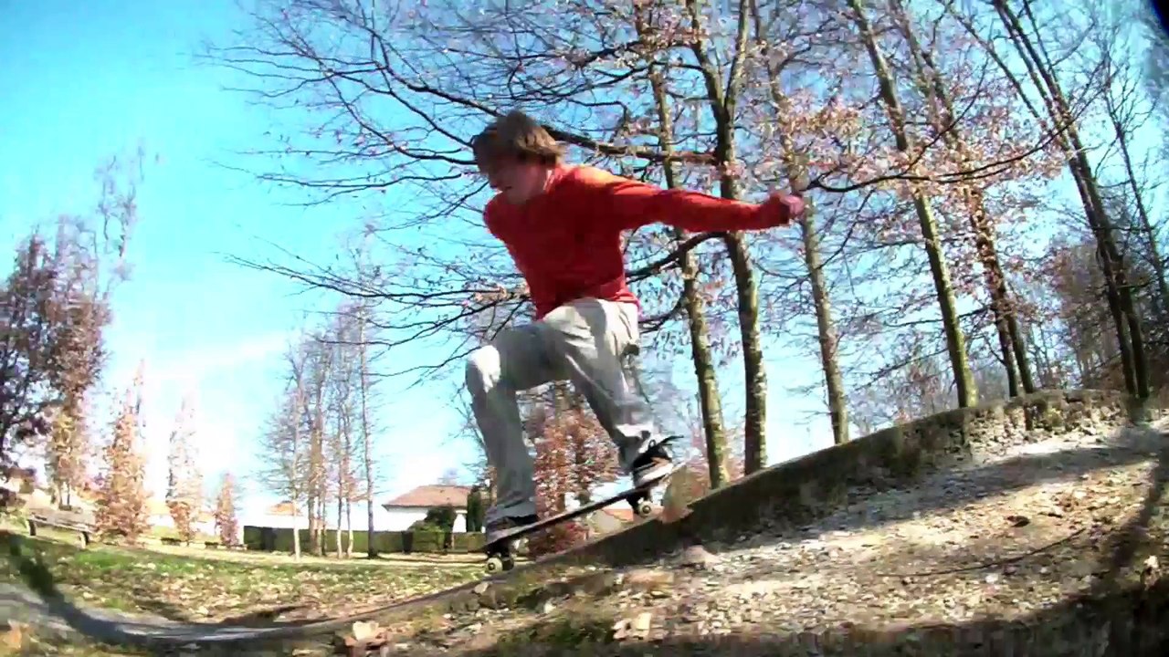 Joyeux Nowëll 2011 | Skateboard