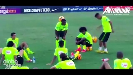 Neymar Jr vs Ronaldinho ● Freestyle ● Crazy Tricks