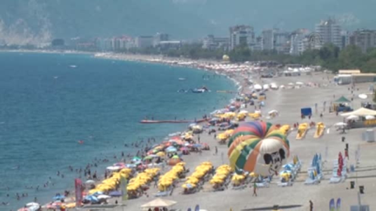 Sahiller Doldu Taştı