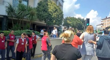 İstanbul'daki AVM'de Canlı Bomba Paniği Yaşandı