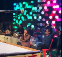 Amrapali Dubey watching Tel Gamkaua By Nirahua