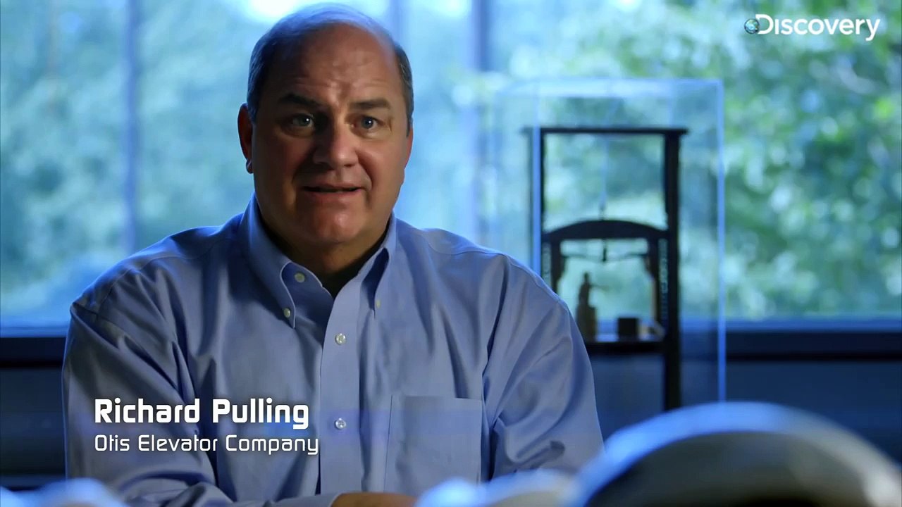 How was invented the safety elevator