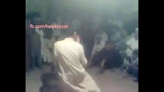 Funny Dance by Pakistani girl and boy in crowed