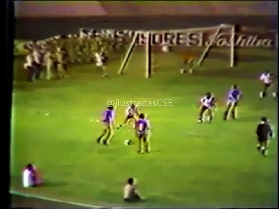 Emelec 2 - Universidad Catolica 0 - (Resumen del partido 8 Julio 1979)