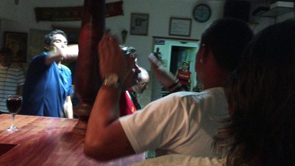 Chez Maria à Angoulême, on encourage le Portugal au milieu des prolongations