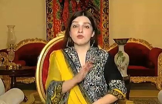 Indian Army Attacking Ambulance Carrying civilians in Kashmir