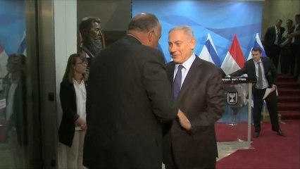 وزير الخارجية المصري يلتقي رئيس الوزراء الإسرائيلي