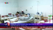 Khánh Hòa: Hơn 60 du khách nhập viện vì ngộ độc thực phẩm.