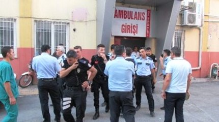 Download Video: Asayiş Uygulamasında Polise Silah Çektiler: 2 Polis Yaralı