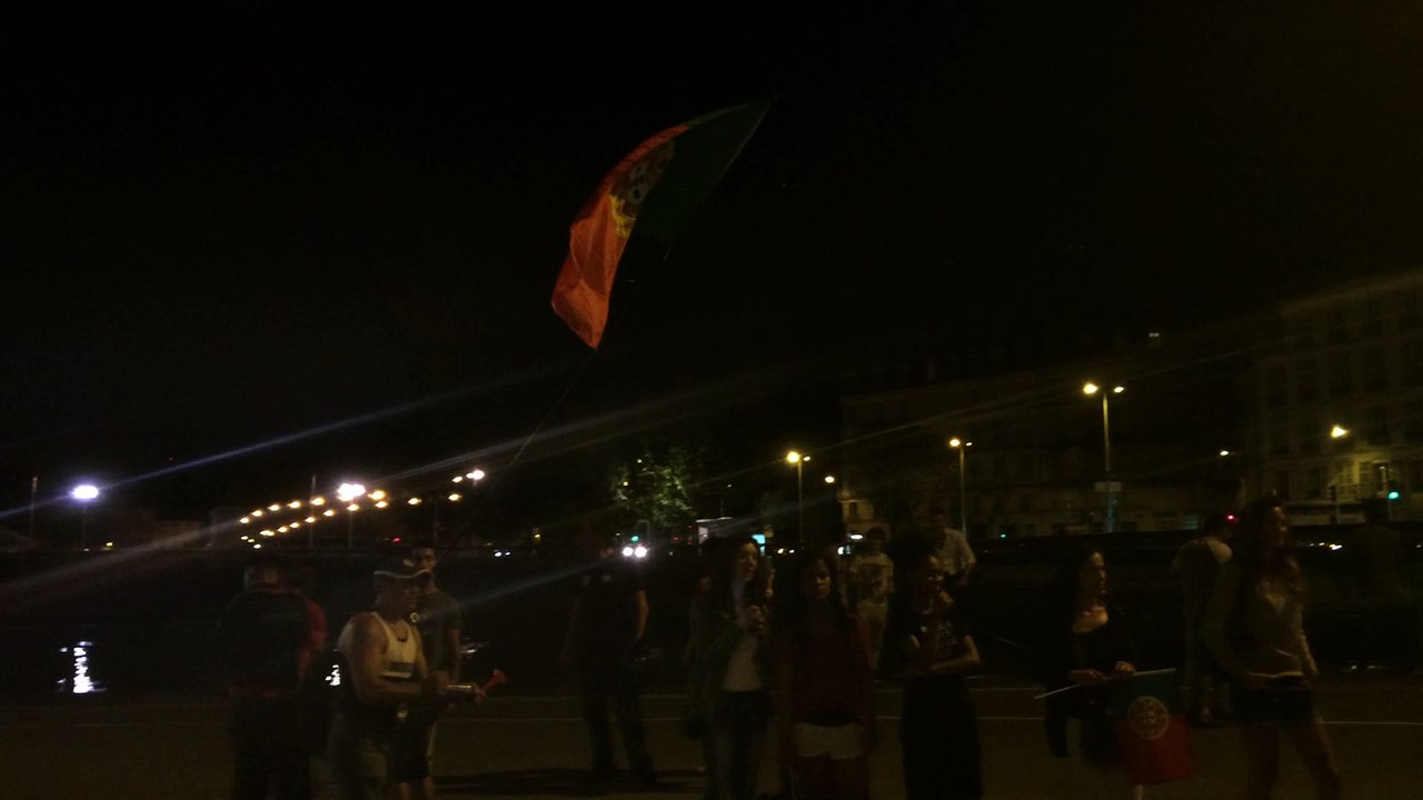 Finale de l'Euro 2016 au Pays basque : la joie des supporteurs portugais