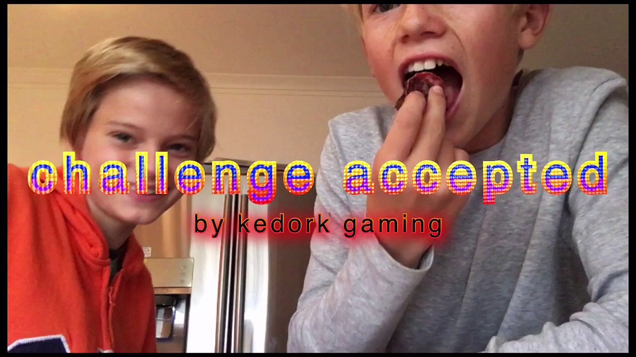 CHALLENGE ACCEPTED2 Salami Med Nugatti