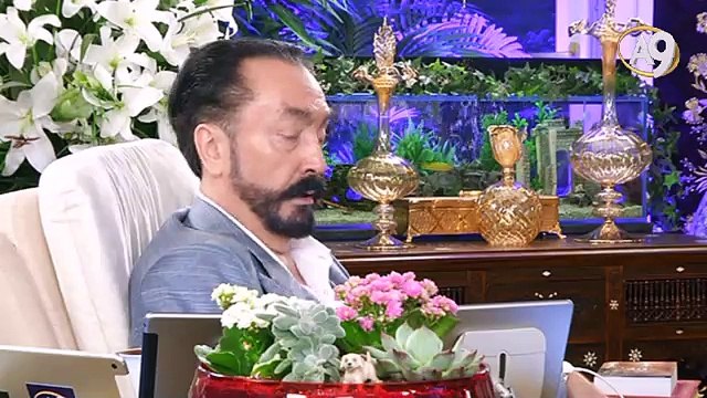 Adnan Oktar: Suriyeli mültecilere vatandaşlık verilmesini ilk biz söyledik.
