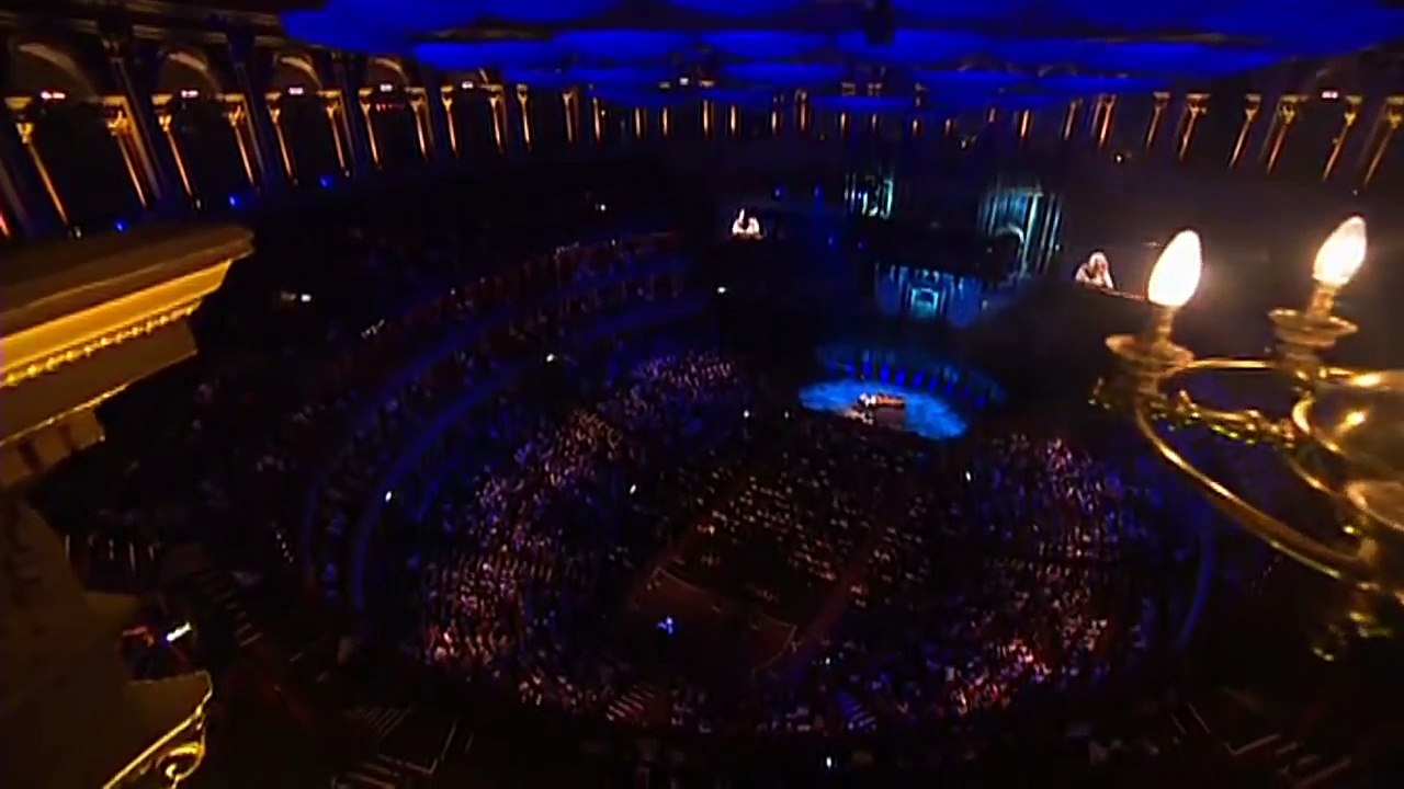 Beethoven : Sonata No.14 Op.27 No.2 ("Moonlight") / Valentina Lisitsa