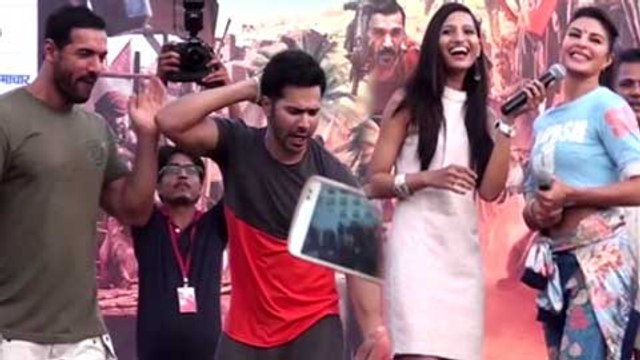 Jacqueline Fernandez Speaks In Marathi | Dhishoom Team Dance On Jhingat Song