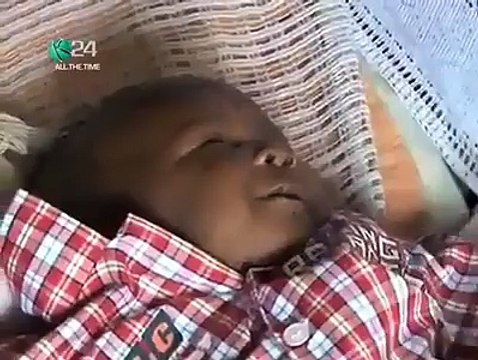 Cette maman née sans bras arrive à faire teter son enfant sans aucune aide