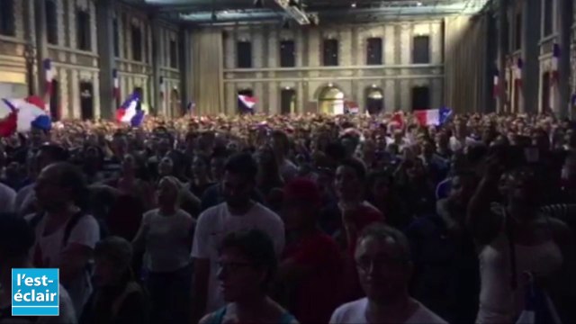 Finale de l'Euro 2016 : ambiance à Troyes pendant le match