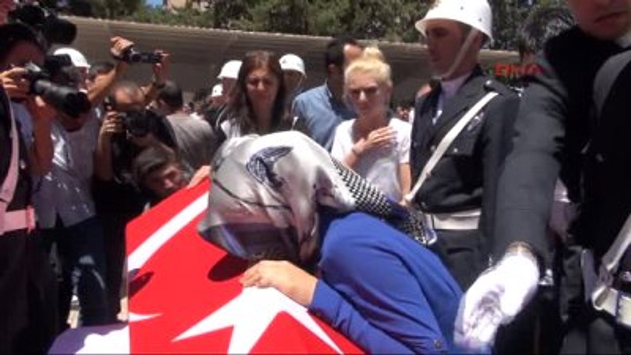 Şanlıurfa?da Şehit Olan 3 Polis İçin Tören Düzenlendi 2-