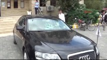 Iğdır Belediye Başkanı'nın Aracının Camını Kırdılar