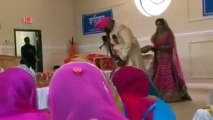 This Sikh Groom's Pyjama Falls During His Wedding. What Happened Next That Will Leave You In Fits Of Laughter
