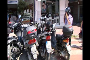 Δίπλωμα στα 17; Τι λέει η υπουργός Μαρίνα Χρυσοβελώνη