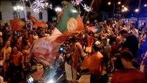 Annecy Finale Euro 10 juillet 2016 : les Portugais fêtent la victoire devant la mairie