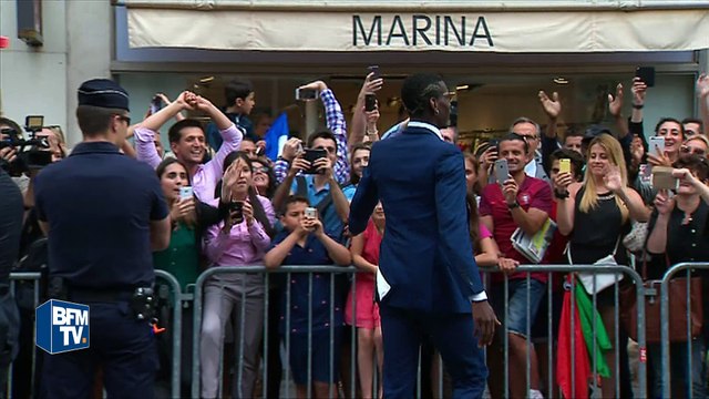Les Bleus acclamés à leur sortie de l'Élysée
